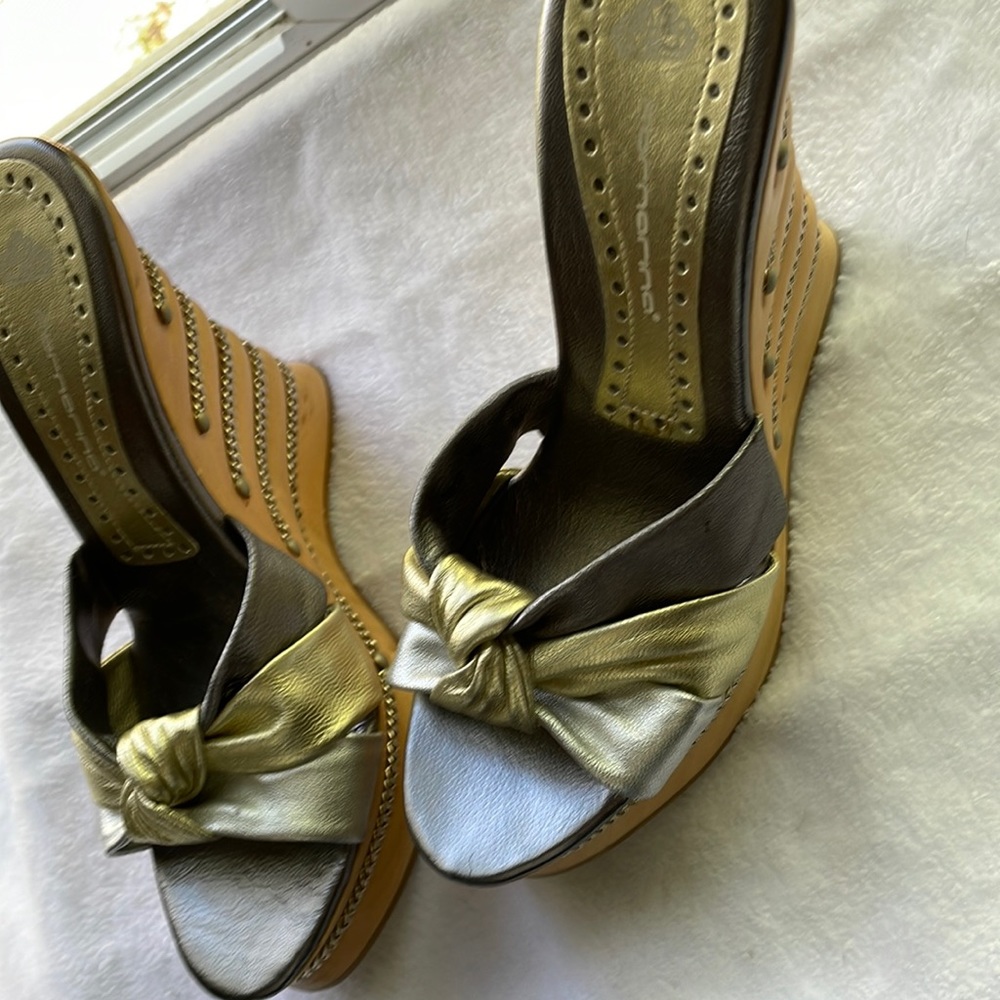 Fornarina gold/silver/grey wedge sandal, size 38.